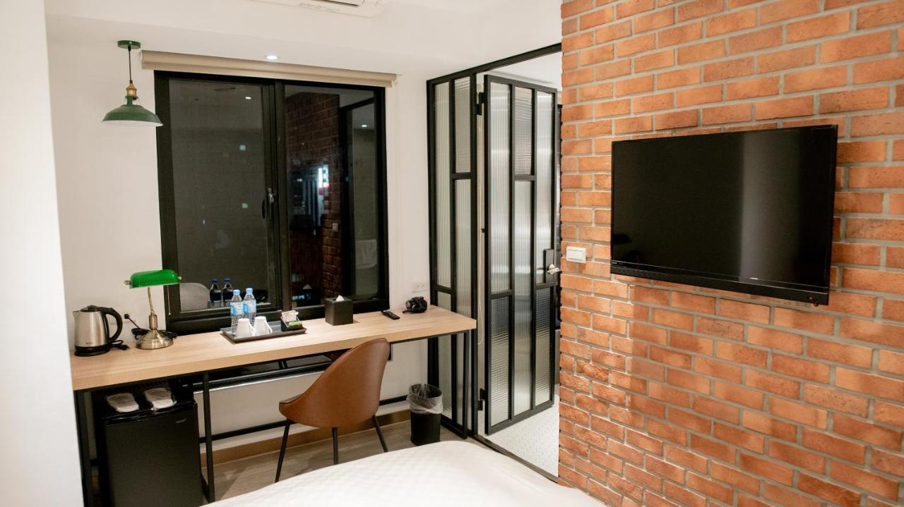 Hotel East Taichung Exteriör bild